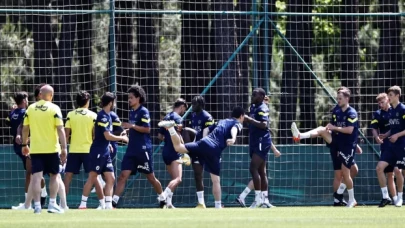 Fenerbahçe, yeni sezon hazırlıklarını sürdürdü