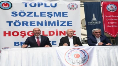 Kılıçdaroğlu, İzmir’de CHP’nin üye katılım töreninde konuştu: