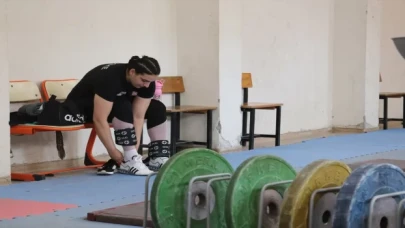 Milli halterci Sara Yenigün, hedefine dünya şampiyonluğunu koydu