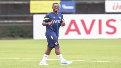 Fenerbahçe’nin yeni transferi Lincoln, basın mensuplarına konuştu: