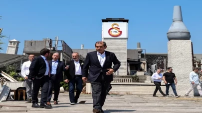 Dursun Özbek, Galatasaray Adası’nda incelemelerde bulundu: