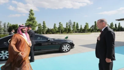 Cumhurbaşkanı Erdoğan, Suudi Arabistan Veliaht Prensi Selman’ı resmi törenle karşıladı