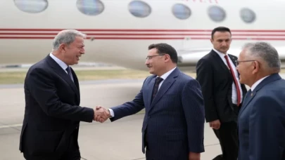 Milli Savunma Bakanı Akar’dan 2’nci Ana Bakım Fabrika Müdürlüğüne ziyaret