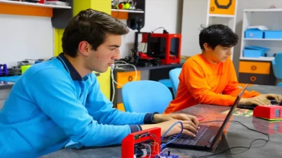 Bilim Sanat Merkezi öğrencisi, engelli öğrenciler için uzaktan takip cihazı tasarladı