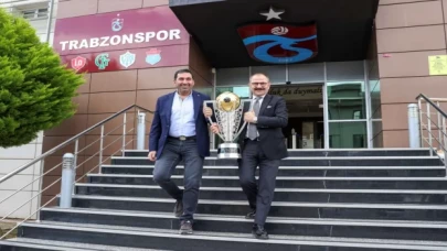 Trabzonspor’un şampiyonluk kupası müzedeki yerini aldı