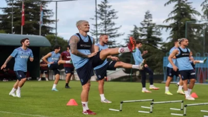 Trabzonspor’da yeni sezon hazırlıkları akşam antrenmanıyla devam etti