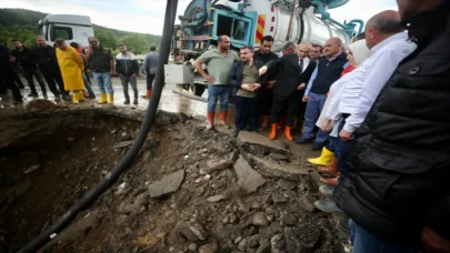 İçişleri Bakanı Soylu, sel afetinin yaşandığı Düzce’de incelemelerde bulundu