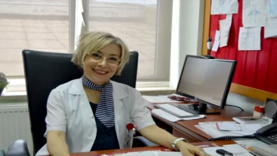 Yazın güneş gözlüğü ve şapka kullanmak migrenden korunmada önemli 