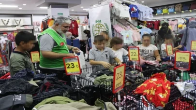 Şanlıurfa’da 540 yetim çocuğa bayramlık hediye edildi