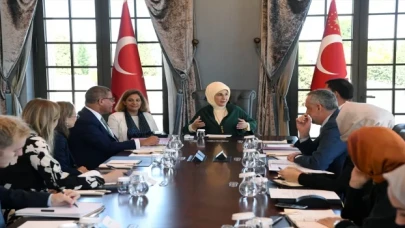 COP26 Başkanı Sharma’dan Emine Erdoğan’a teşekkür ziyareti
