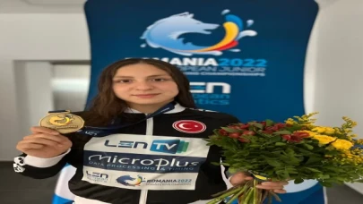 Milli yüzücü Merve Tuncel, gençlerde Avrupa şampiyonu oldu