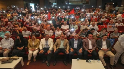 Binali Yıldırım, İzmir’deki bayramlaşma programına videokonferansla katıldı: