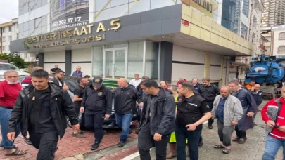 İçişleri Bakanı Soylu, selden etkilenen Esenyurt’ta konuştu: