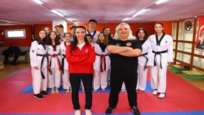 Baba kız antrenörler, Tekirdağ’da şampiyon tekvandocular yetiştiriyor