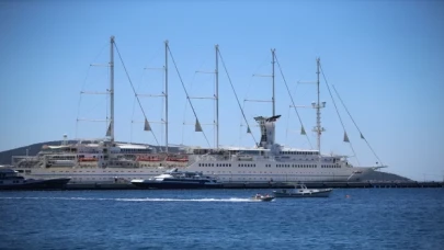 Fransa bayraklı kruvaziyer ”Club Med 2” Bodrum’da