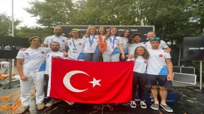 Genç milli yelkencilerden Dünya Şampiyonası’nda birer gümüş ve bronz madalya