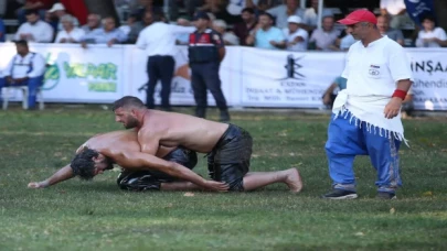 57. Akbalık Yağlı Güreşleri’nde başpehlivanlığı Serhat Gökmen kazandı