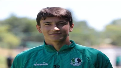 Sakaryaspor’un genç oyuncusu Berkay Kurubacak’ın şampiyonluk hayali var: