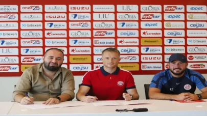 Antalyaspor, Sam Larsson’u transfer etti