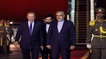 Cumhurbaşkanı Erdoğan İran’a geldi