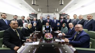 Cumhurbaşkanı Erdoğan, İran dönüşünde uçakta gazetecilerin sorularını yanıtladı: (1)