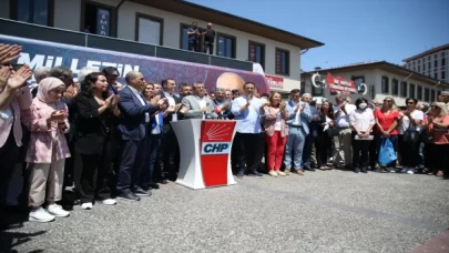 CHP Grup Başkanvekili Özel, Balıkesir’de partililerle bir araya geldi