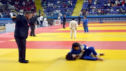 Afyonkarahisar’da Spor Toto Minikler Türkiye Judo Şampiyonası başladı