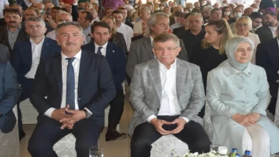 Gelecek Partisi Genel Başkanı Davutoğlu, partisinin Giresun 1. Olağan Genel Kurulu’na katıldı