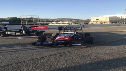 Düzce Üniversitesi öğrencileri yaptıkları araçla İtalya’da yarışa katıldı