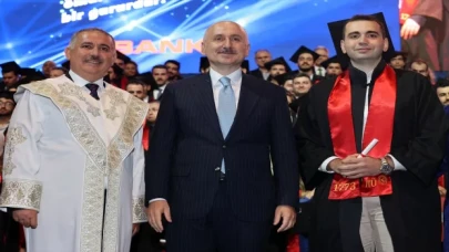 Ulaştırma ve Altyapı Bakanı Karaismailoğlu, İTÜ Mezuniyet Töreni’ne katıldı