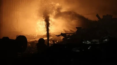 İstanbul’da geri dönüşüm fabrikasında yangın çıktı