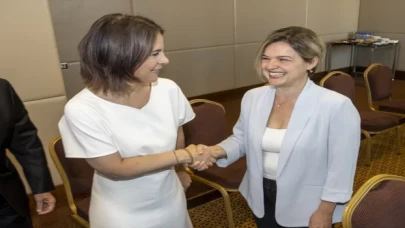 Almanya Dışişleri Bakanı Baerbock, muhalefet partilerinin temsilcileriyle görüştü