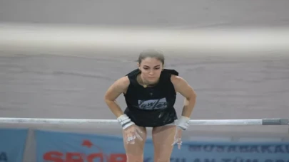 Milli cimnastikçi Göksu Üçtaş Şanlı, Avrupa Şampiyonası’nda başarı için form tutuyor: