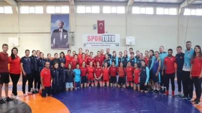 Türkiye Güreş Federasyonu Başkanı Eroğlu, milli takım ziyaretlerini sürdürüyor