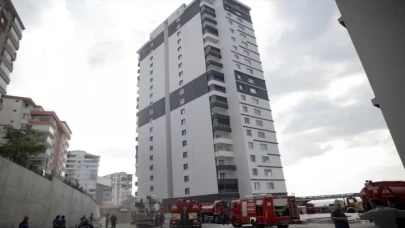 Ankara’da bir apartmanın çatı katında çıkan yangın söndürüldü