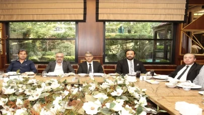 Gençlerbirliği’nde yönetim, teknik heyet ve futbolcular yemekte buluştu