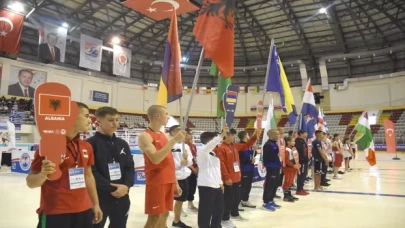 Üst Minikler Avrupa Boks Şampiyonası Erzurum’da başladı