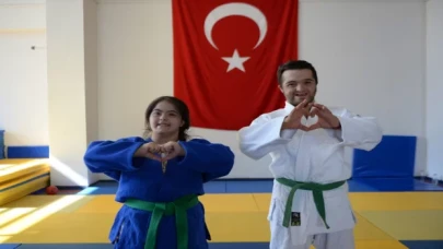 Down sendromlu judocular, milli forma hedefiyle ter döküyor