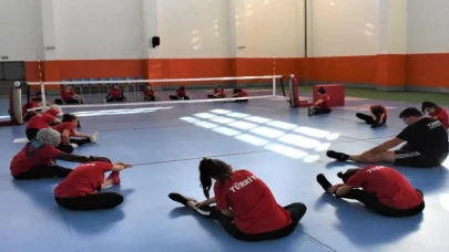 Oturarak Voleybol Kadın Milli Takımı’nda planlar Avrupa Şampiyonası’na göre yapılıyor
