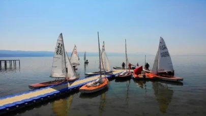 Türkiye Pirat Şampiyonası İznik Gölü’nde başladı
