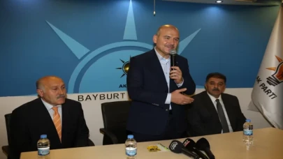 İçişleri Bakanı Soylu, AK Parti Bayburt İl Başkanlığını ziyaret etti: