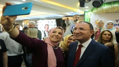 Bakan Bozdağ, partisinin Bayrampaşa ilçe yönetimi ve mahalle başkanlarıyla buluştu: (3)