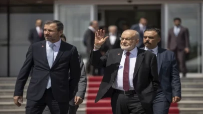 Altı muhalefet partisinin genel başkanları Saadet Partisi Genel Merkezi’nde bir araya geldi