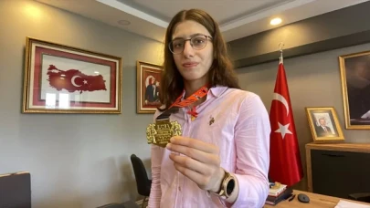 Muaythaide Malezya’da şampiyon olan Sudenur, İtalya’da kick boksta da birincilik istiyor