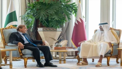 Katar Emiri Al Sani, Pakistan Başbakanı Şerif ile ikili ilişkileri güçlendirme konusunu görüştü