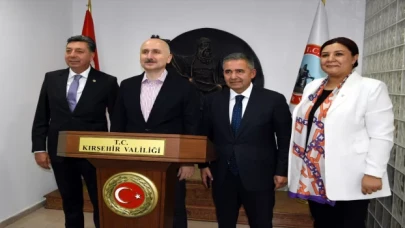 Bakan Karaismailoğlu, AK Parti Kırşehir İl Başkanlığında konuştu: