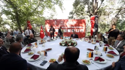 Milli Savunma Bakanı Akar, Konya’da şehit aileleri ve gazilerle bir araya geldi: