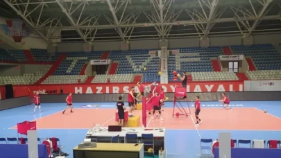 Cizre Belediyespor Erkek Voleybol Takımı, yeni sezon hazırlıklarına başladı