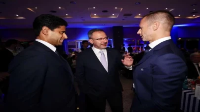 Bakan Kasapoğlu, İstanbul’daki UEFA Şampiyonlar Ligi kura çekimi törenini izledi