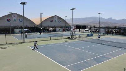Şırnak’ta Tenis Doğu ve Güneydoğu Anadolu Takım Şampiyonası başladı